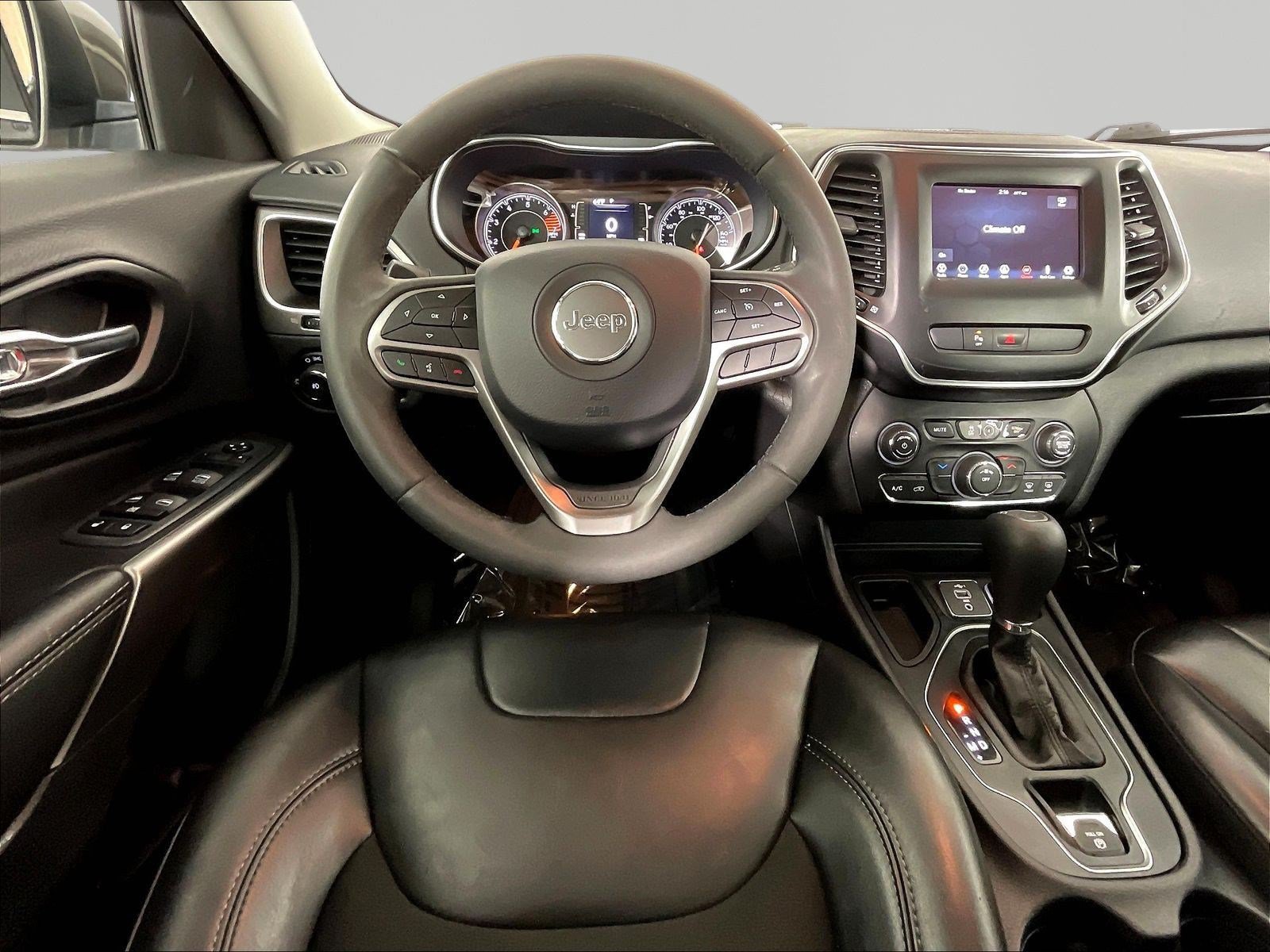 Used 2020 Jeep Cherokee Latitude Plus FWD image 8