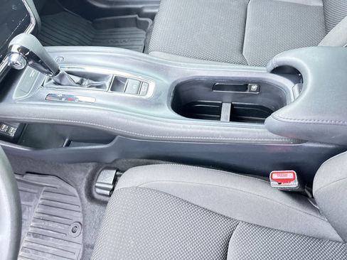 Used 2022 Honda HR-V EX image 19