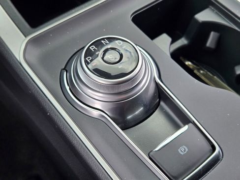 Used 2024 Ford Edge SE image 26