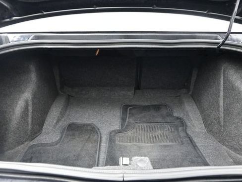 Used 2015 Dodge Challenger SRT w/ Technology Group RWD image 8