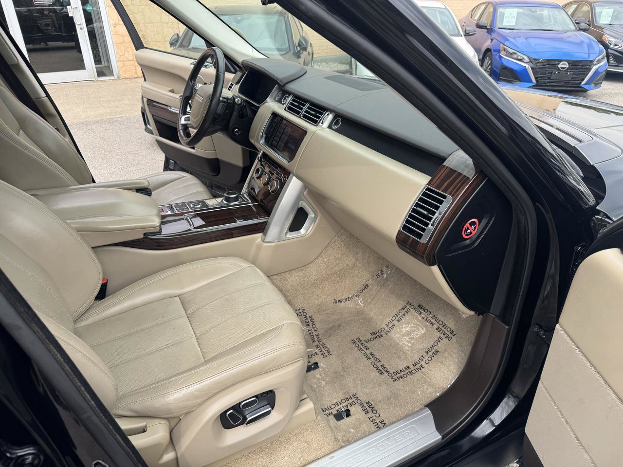 Used 2014 Land Rover Range Rover HSE AWD/4WD image 19