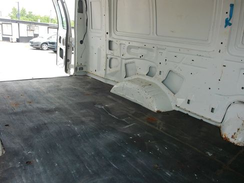 Used 2003 Ford E-250 and Econoline 250 Extended RWD image 24