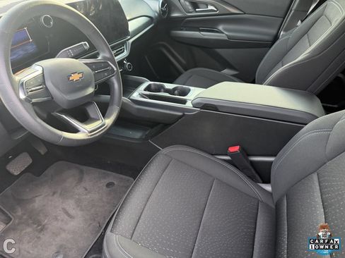 Used 2025 Chevrolet Equinox EV LT FWD image 18