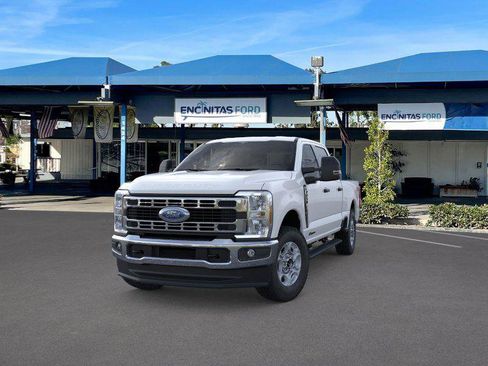New 2026 Ford F250 XLT w/ FX4 Off-Road Package AWD/4WD image 2
