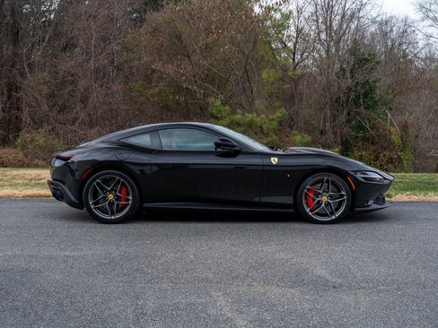Certified 2022 Ferrari Roma image 6