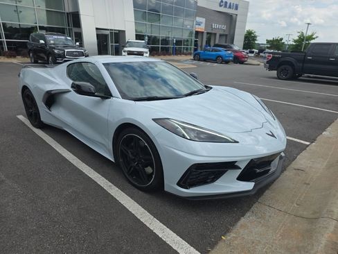 Used 2024 Chevrolet Corvette Stingray Coupe w/ Z51 Performance Package image 4