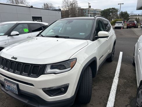 Used 2019 Jeep Compass High Altitude image 1