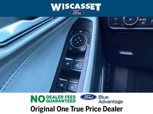 Certified 2022 Ford Explorer XLT w/ Equipment Group 202A image 23