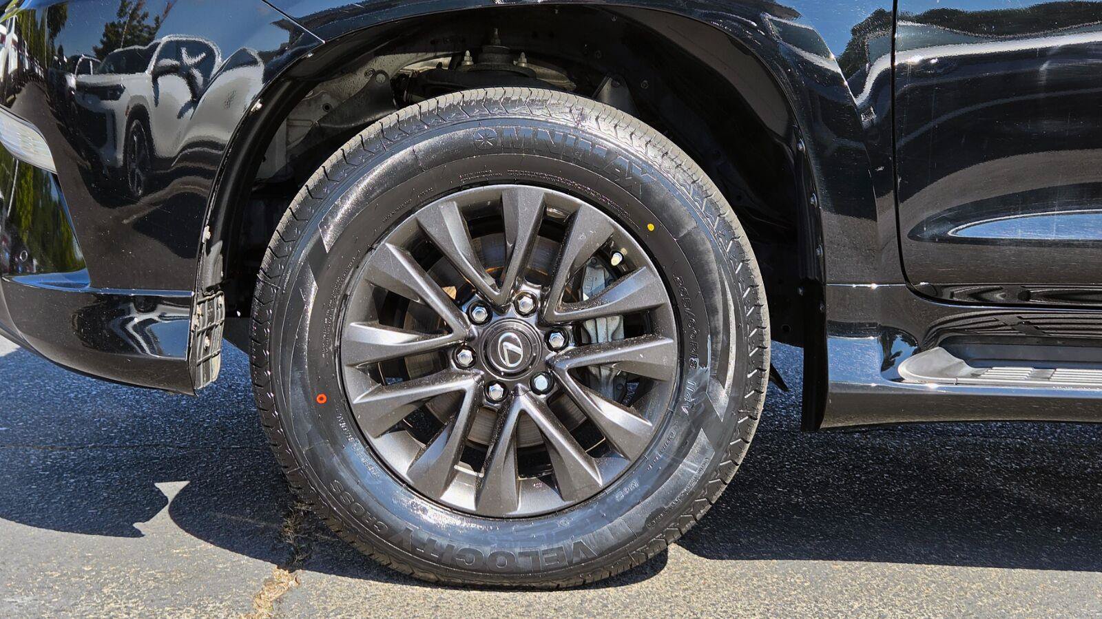 Used 2020 Lexus GX 460 Premium w/ Premium Package AWD/4WD image 16