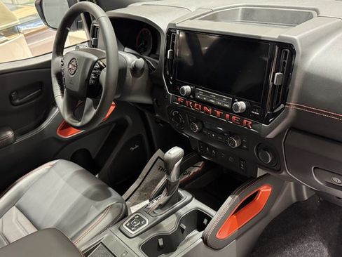New 2026 Nissan Frontier PRO-4X w/ Pro Premium Package AWD/4WD image 13
