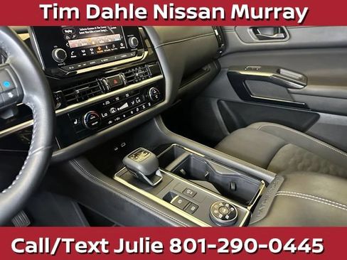 Used 2025 Nissan Pathfinder SV AWD/4WD image 30