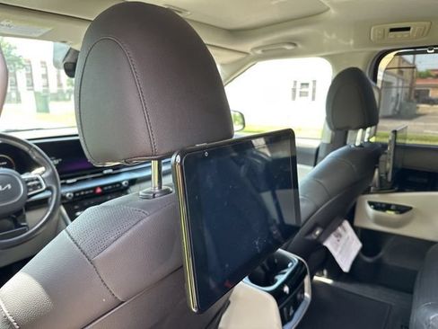 Used 2023 Kia Carnival SX Prestige FWD image 33