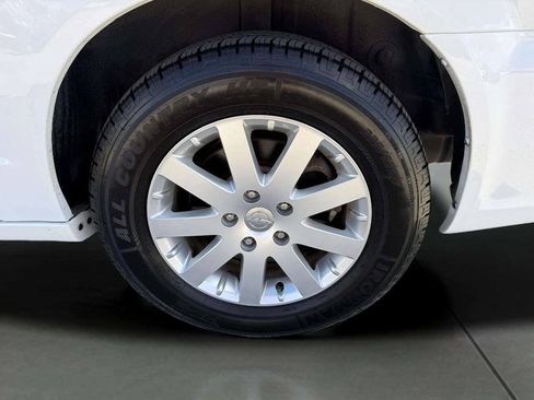 Used 2015 Chrysler Town & Country Touring w/ Driver Convenience Group FWD image 23