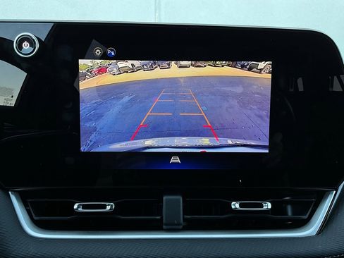 Used 2025 Chevrolet Equinox LT image 30