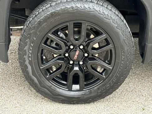 Used 2022 GMC Sierra 1500 Elevation w/ Elevation Premium Package image 10