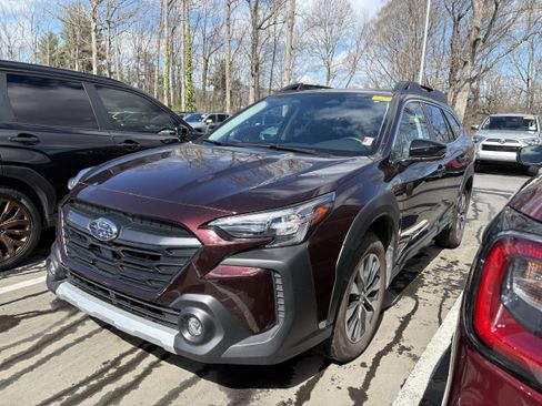 Certified 2025 Subaru Outback Limited image 3