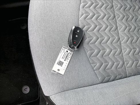 Used 2024 Chevrolet Equinox LS w/ LS Convenience Package AWD/4WD image 29