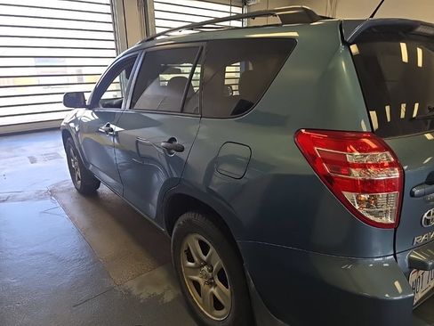 Used 2012 Toyota RAV4 4WD V6 w/ Tow Prep Pkg image 5