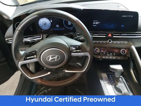 Certified 2024 Hyundai Elantra SEL w/ Convenience Package FWD image 17