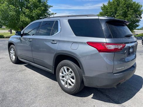 Used 2020 Chevrolet Traverse LT w/ LPO, 'HIT The Road' Package AWD/4WD image 4