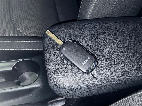 Used 2024 Kia Forte LXS image 34