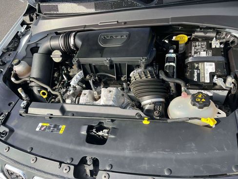 Used 2024 Jeep Compass Latitude image 36