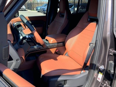 New 2026 Land Rover Defender 110 OCTA image 9