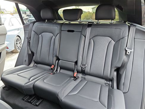 New 2026 Audi Q8 Prestige image 14