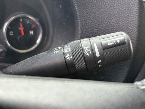 Used 2012 Jeep Wrangler Unlimited Sport image 31