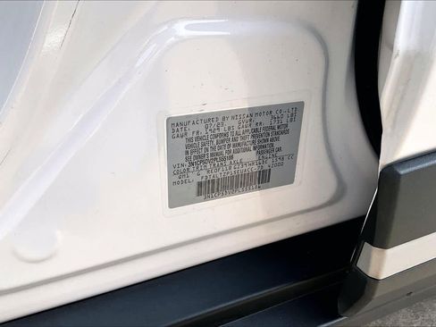 Certified 2023 Nissan Kicks SR w/ SR Premium Package FWD image 33