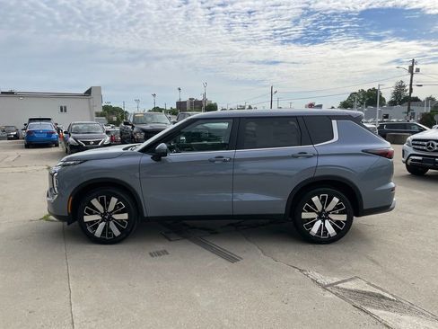 New 2026 Mitsubishi Outlander SE FWD image 9