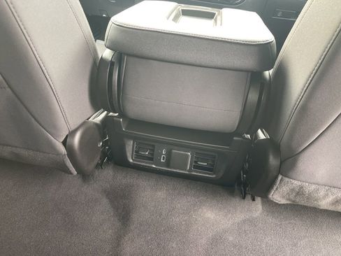 Used 2024 Chevrolet Silverado 1500 LT image 23