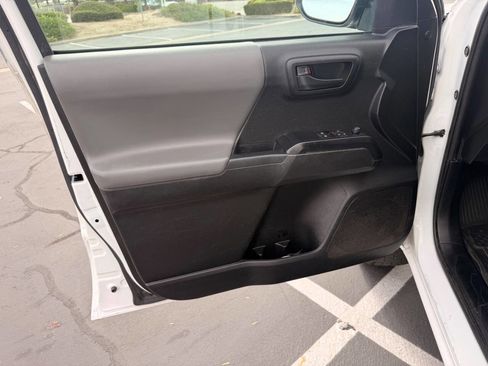 Used 2022 Toyota Tacoma SR RWD image 23
