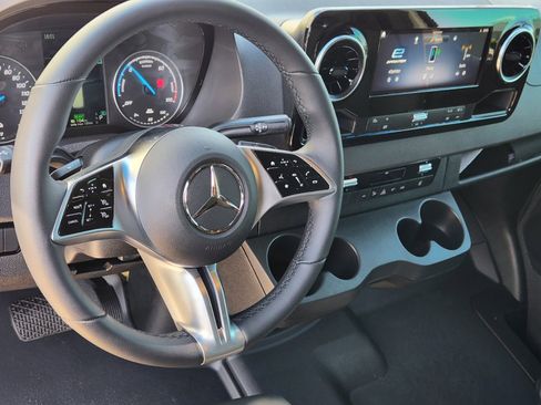 New 2024 Mercedes-Benz eSprinter 170 Cargo image 27