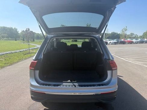 Used 2022 Volkswagen Tiguan S FWD image 9
