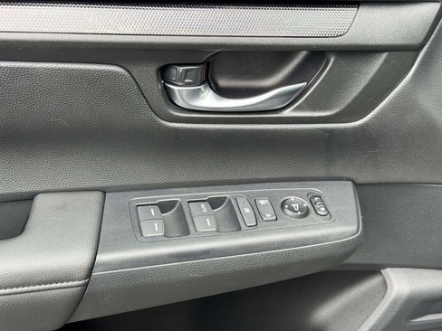 Used 2025 Honda CR-V LX image 18