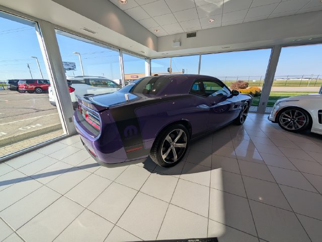 Used 2019 Dodge Challenger R/T w/ Cold Weather Group RWD image 6