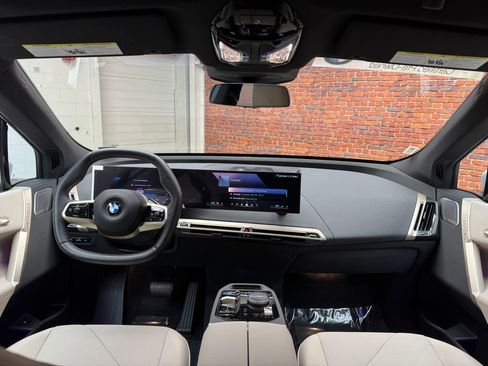 Used 2026 BMW iX xDrive45 image 14