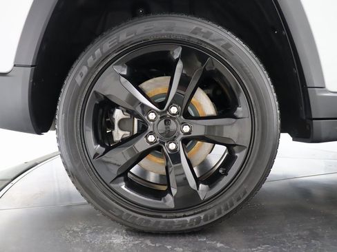 Used 2022 Jeep Grand Cherokee L Laredo image 42