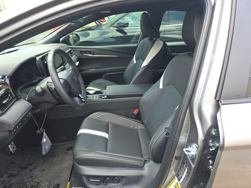 Used 2026 Toyota Camry SE w/ Multimedia Upgrade Package FWD image 14