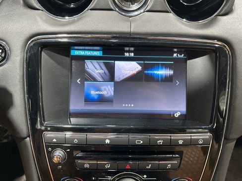 Used 2016 Jaguar XJ L Portfolio AWD/4WD image 66