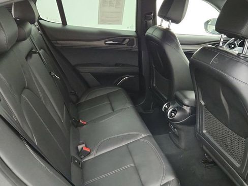 Used 2022 Alfa Romeo Stelvio Ti image 22