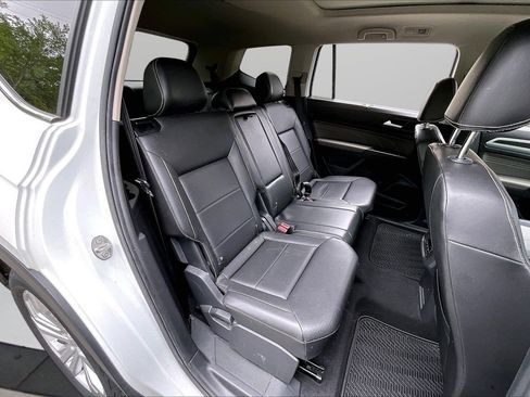 Used 2023 Volkswagen Atlas SE FWD image 25