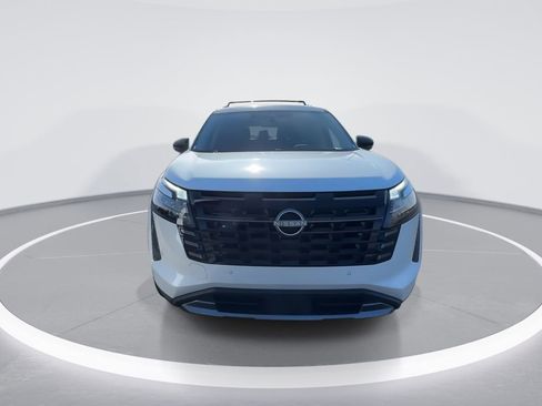 New 2026 Nissan Pathfinder SL image 3