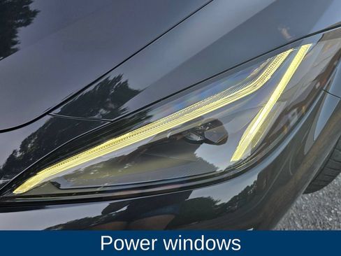 Used 2024 Chevrolet Corvette Z06 RWD image 11