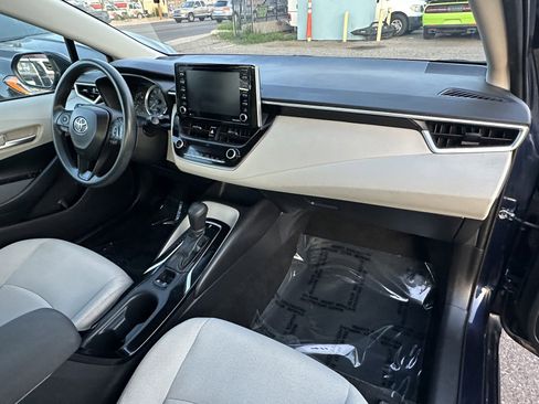 Used 2021 Toyota Corolla LE w/ LE Convenience Package FWD image 13