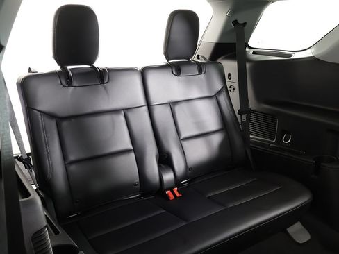Used 2023 Ford Explorer XLT w/ Equipment Group 202A AWD/4WD image 38