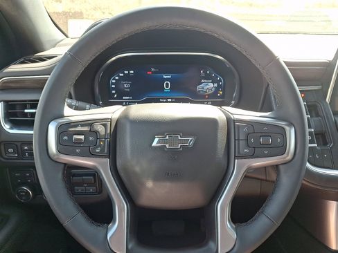 Certified 2024 Chevrolet Suburban Z71 w/ Z71 Off-Road Package AWD/4WD image 21