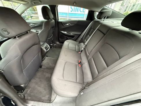 Used 2023 Chevrolet Malibu LT w/ Driver Confidence Package FWD image 8