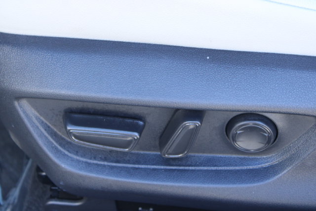 Used 2026 Toyota Camry XLE FWD image 34